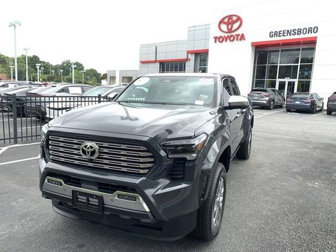 Used 2025 Toyota Tacoma Limited AWD/4WD image 1