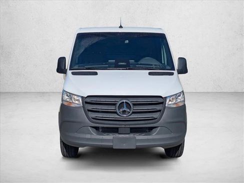 Used 2025 Mercedes-Benz Sprinter 2500 image 2