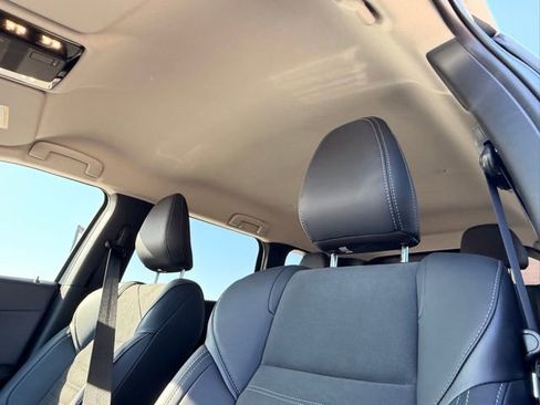 Used 2025 Mitsubishi Outlander SE FWD image 12