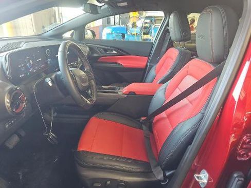 Used 2025 Chevrolet Equinox EV RS FWD image 8