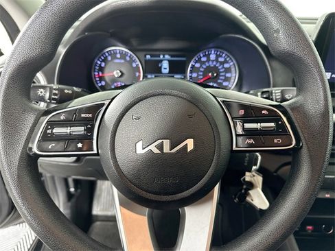Used 2023 Kia Forte LXS image 18