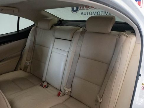 Used 2013 Lexus ES 350 w/ Luxury Pkg FWD image 24