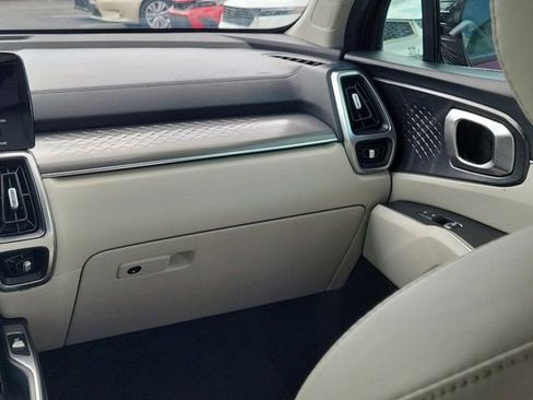 Used 2021 Kia Sorento S image 4