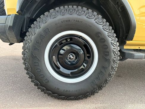 Used 2023 Ford Bronco Heritage Edition image 39