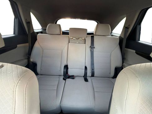 Used 2018 Kia Sorento FWD image 18