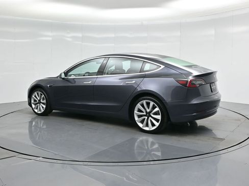 Used 2019 Tesla Model 3 Standard Range Plus image 5