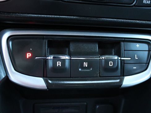 Used 2024 GMC Terrain SLT FWD image 44