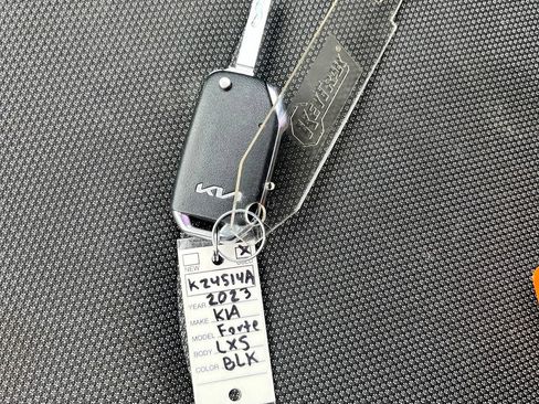 Used 2023 Kia Forte LXS FWD image 5