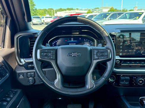 Certified 2024 Chevrolet Silverado 1500 High Country w/ Midnight Edition AWD/4WD image 24