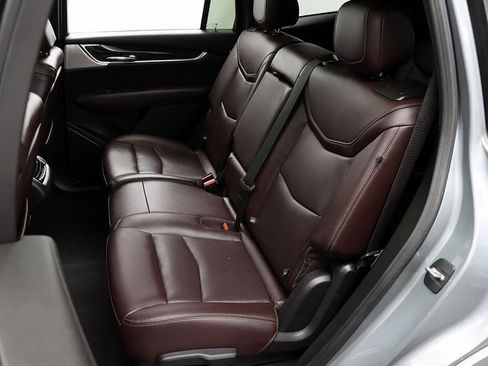 Used 2023 Cadillac XT6 Premium Luxury image 11