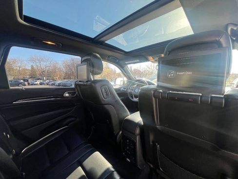 Used 2015 Jeep Grand Cherokee Overland w/ Advanced Technology Group image 32