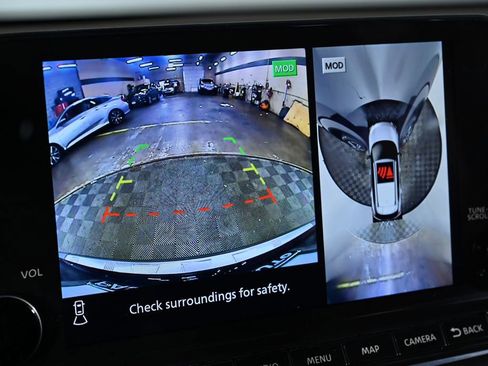 Used 2021 Nissan Rogue SL w/ Premium Package image 17