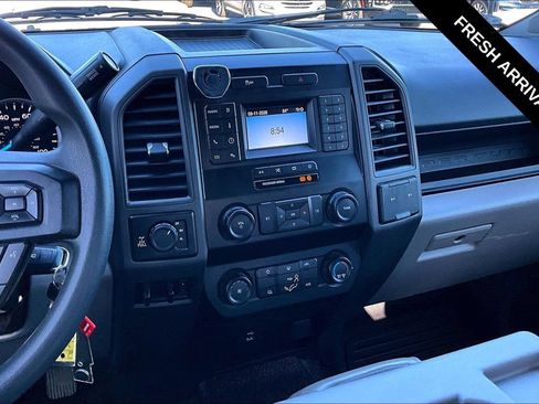 Used 2022 Ford F250 XL w/ Power Equipment Group AWD/4WD image 9