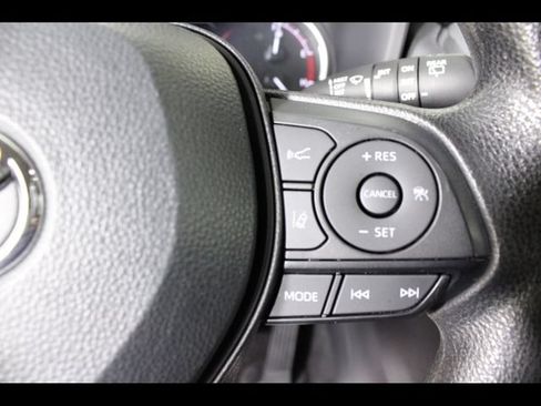 Used 2024 Toyota RAV4 XLE FWD image 22
