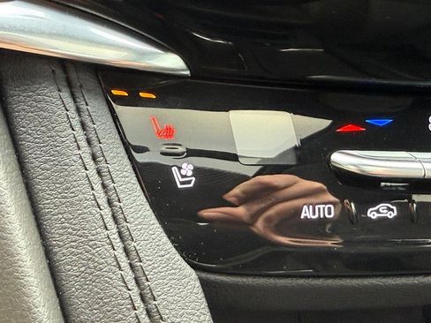 Used 2023 Cadillac XT6 Sport w/ Technology Package image 23