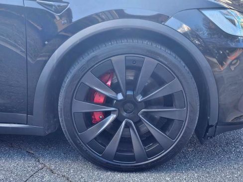 Used 2023 Tesla Model X Plaid image 17