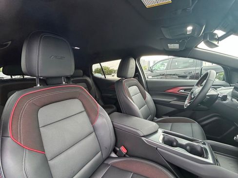 Used 2025 Chevrolet Equinox EV RS FWD image 39