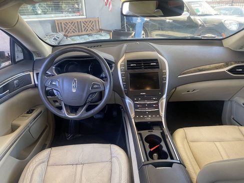 Used 2013 Lincoln MKZ FWD image 15