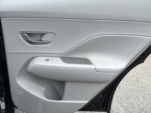 New 2026 Hyundai Kona Limited FWD image 16
