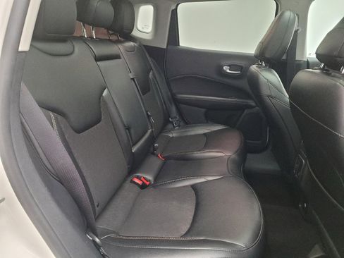Used 2021 Jeep Compass Latitude w/ Sun and Sound Group AWD/4WD image 19