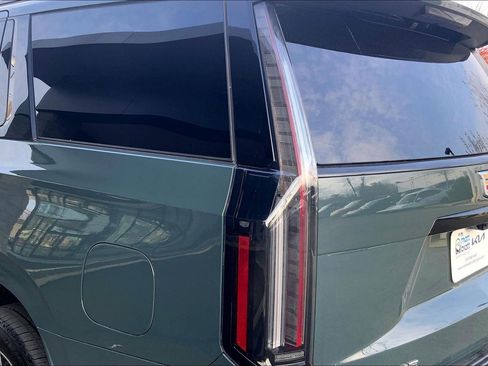 Used 2025 Cadillac Escalade Sport image 32