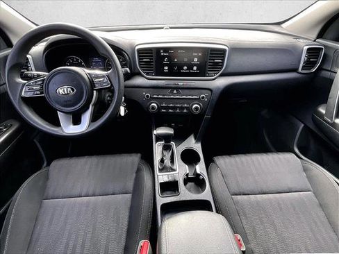 Used 2022 Kia Sportage LX image 16