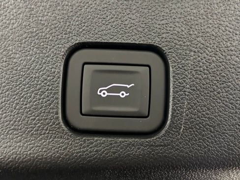 New 2025 GMC Acadia AT4 image 10