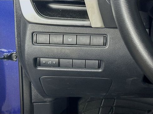 Used 2021 Nissan Rogue SV AWD/4WD image 22