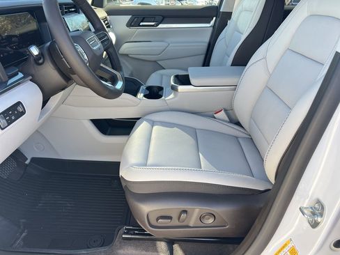 New 2026 GMC Terrain Denali w/ LPO, Floor Liner Package image 16
