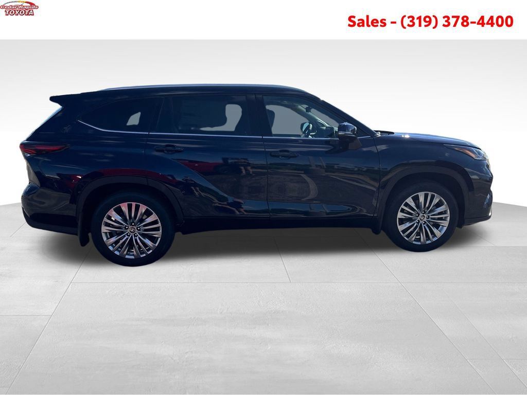 New 2026 Toyota Highlander Platinum AWD/4WD image 7
