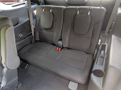 Used 2024 Ford Explorer XLT AWD/4WD image 17