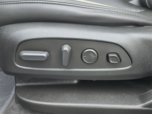 Certified 2023 Buick Enclave Avenir w/ Avenir Technology Package image 15