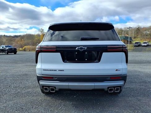 New 2026 Chevrolet Traverse Z71 w/ Enhanced Driving Package image 5