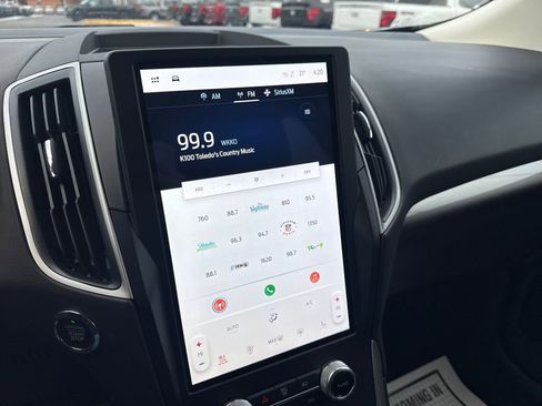 Used 2024 Ford Edge SEL w/ Convenience Package image 37