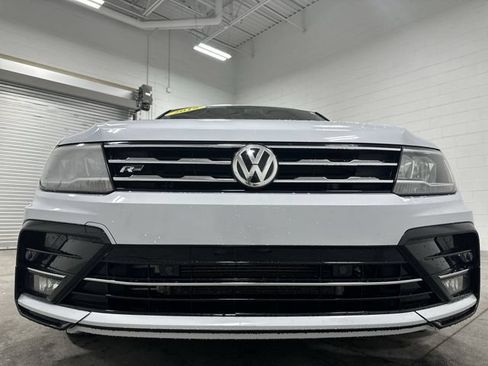 Used 2018 Volkswagen Tiguan SEL w/ R-Line Package FWD image 10