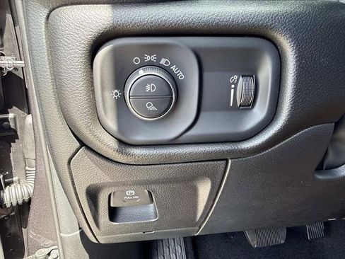 New 2026 RAM 1500 4x4 Crew Cab image 29