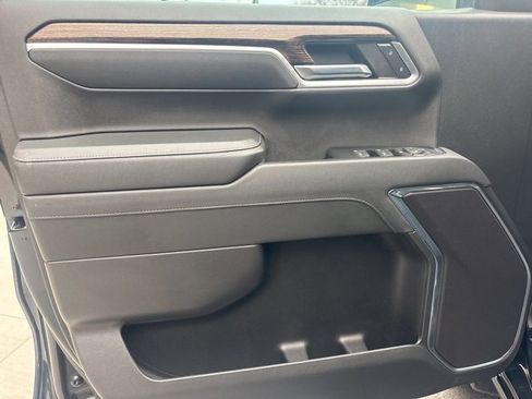 Used 2023 GMC Sierra 1500 Elevation w/ LPO, Elevation Black Package image 18