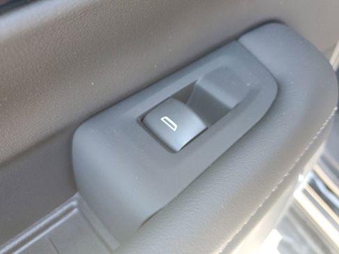 New 2026 Chevrolet Suburban LT w/ Comfort Package image 19