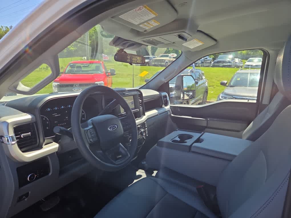 New 2025 Ford F350 XL w/ XL Chrome Package RWD image 21