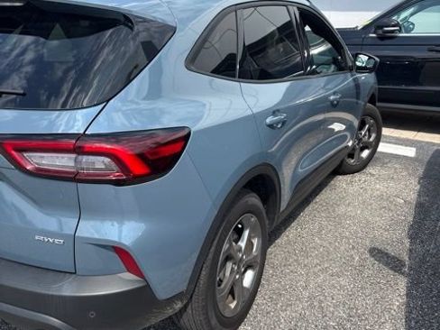 Used 2025 Ford Escape ST-Line Select w/ Tech Pack #2 AWD/4WD image 4