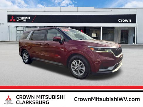 Used 2024 Kia Carnival LX FWD image 1