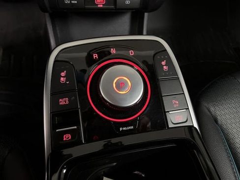 Used 2021 Kia Niro EX Premium image 16
