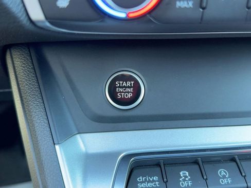 Certified 2025 Audi Q3 2.0T Premium w/ Convenience Package image 26