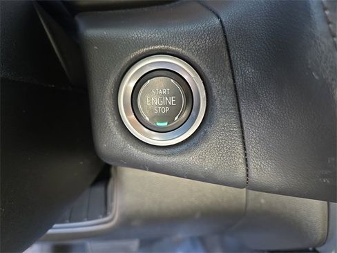 Used 2022 Chevrolet Tahoe Z71 w/ Luxury Package image 20