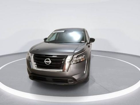 Certified 2024 Nissan Pathfinder S AWD/4WD image 2