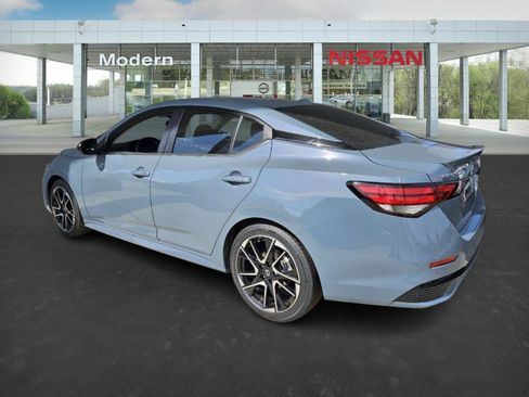 New 2025 Nissan Sentra SR image 5