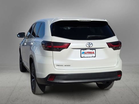 Used 2019 Toyota Highlander LE image 7