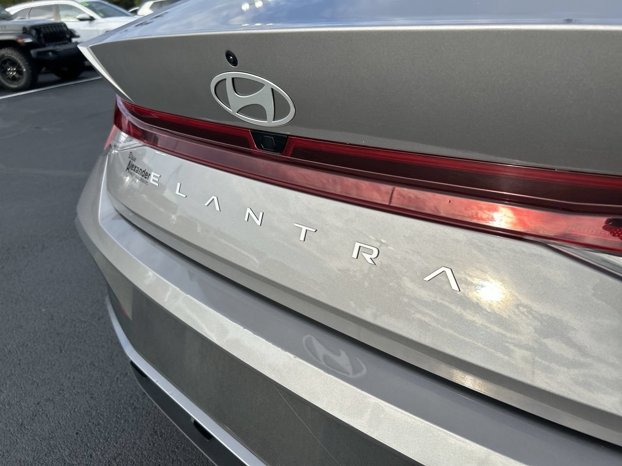Used 2024 Hyundai Elantra SEL FWD image 10