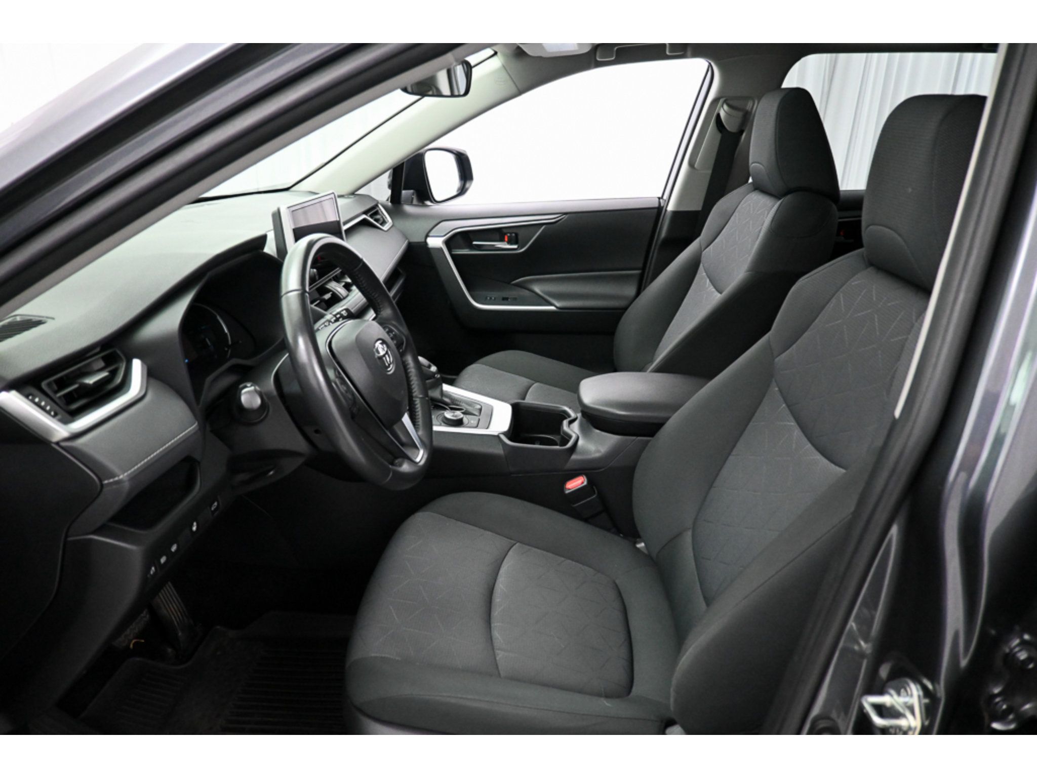 Used 2023 Toyota RAV4 XLE w/ Convenience Package AWD/4WD image 11