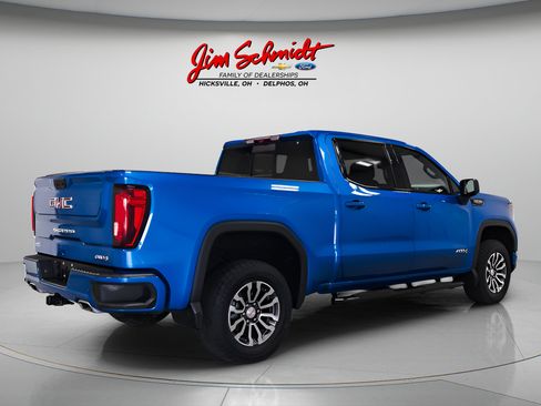 Used 2023 GMC Sierra 1500 AT4 w/ Technology Package AWD/4WD image 6